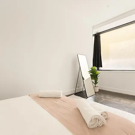 Tour Eiffel 10 Min A Pied Escapade Atypique Au Coeur Du 7e Apartamento *
